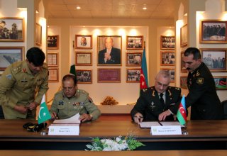 Azərbaycan və Pakistan ikitərəfli hərbi əməkdaşlıq protokolu imzalayıblar