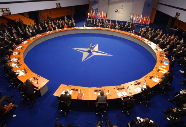 Париж и Берлин выступили за активизацию трансатлантических связей в НАТО