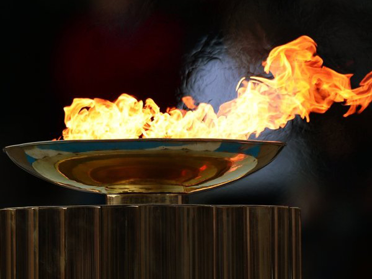 Передача Олимпийского огня хозяевам зимних Игр-2018 прошла в Греции