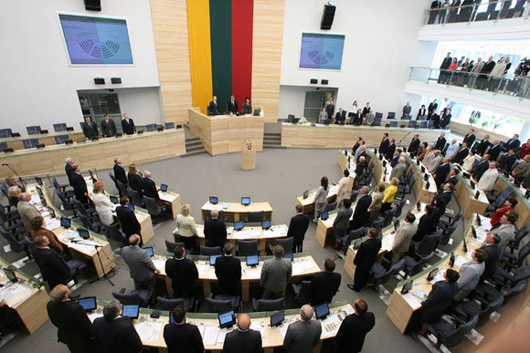Предложения президента Литвы по полномочиям разведки отложены до весенней сессии Сейма