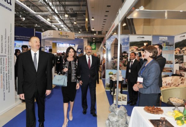 Prezident İlham Əliyev və xanımı "AITF-2015" XIV Azərbaycan Beynəlxalq turizm və səyahətlər sərgisi ilə tanış olublar (FOTO)