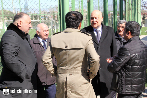 Çingiz Abdullayev "Neftçi" futbolçuları ilə görüşdü (FOTO)