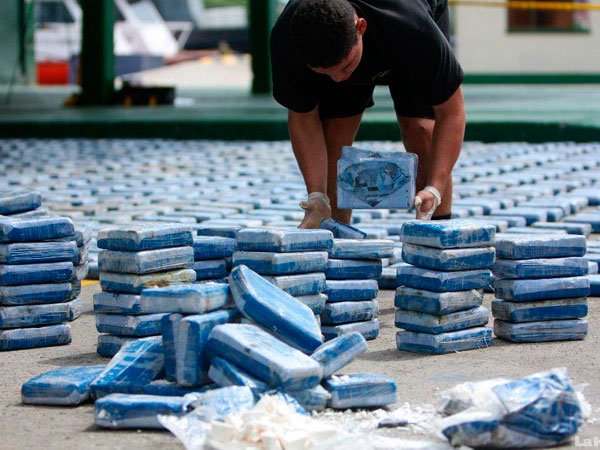 В Боливии конфисковали полторы тонны кокаина, предназначенного для отправки в Европу