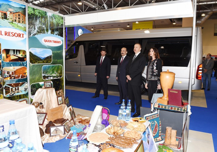 Prezident İlham Əliyev və xanımı "AITF-2015" XIV Azərbaycan Beynəlxalq turizm və səyahətlər sərgisi ilə tanış olublar (FOTO)