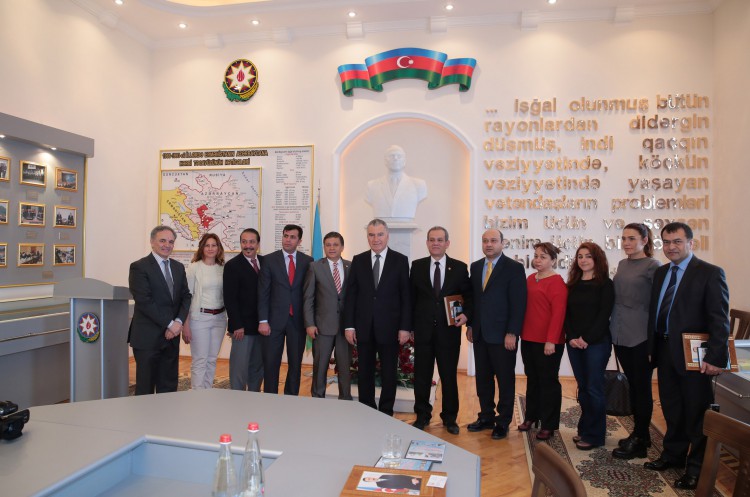 Весь тюркский и мусульманский мир должен  бороться с армянской агрессией - вице-премьер Азербайджана (ФОТО)