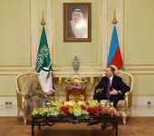 President Ilham Aliyev meets Saudi Arabian Minister of Finance (PHOTO)