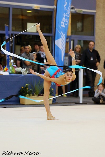 Азербайджанская гимнастка завоевала бронзовую медаль на соревнованиях в Румынии (ФОТО)