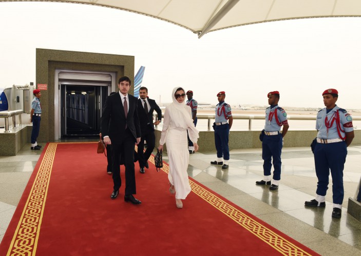 President Ilham Aliyev, his spouse arrive in Jeddah (PHOTO)