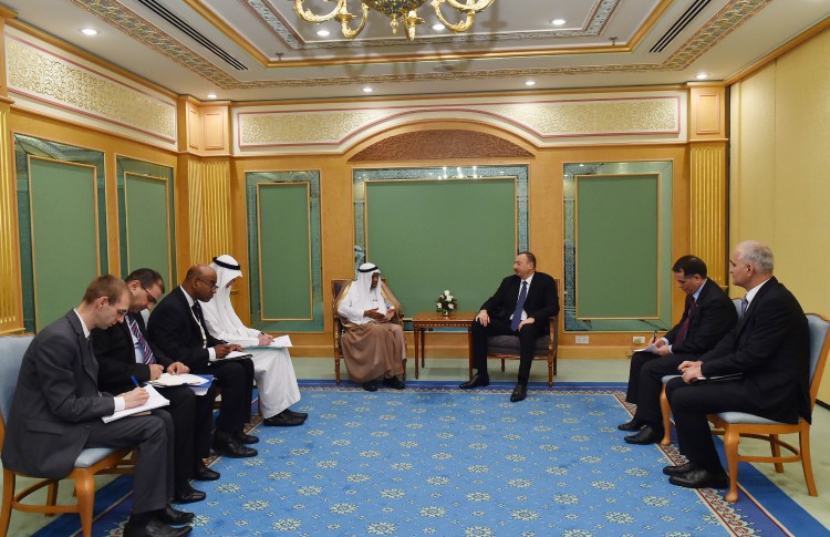 Azerbaijani president meets with president of Islamic Development Bank Group (PHOTO)