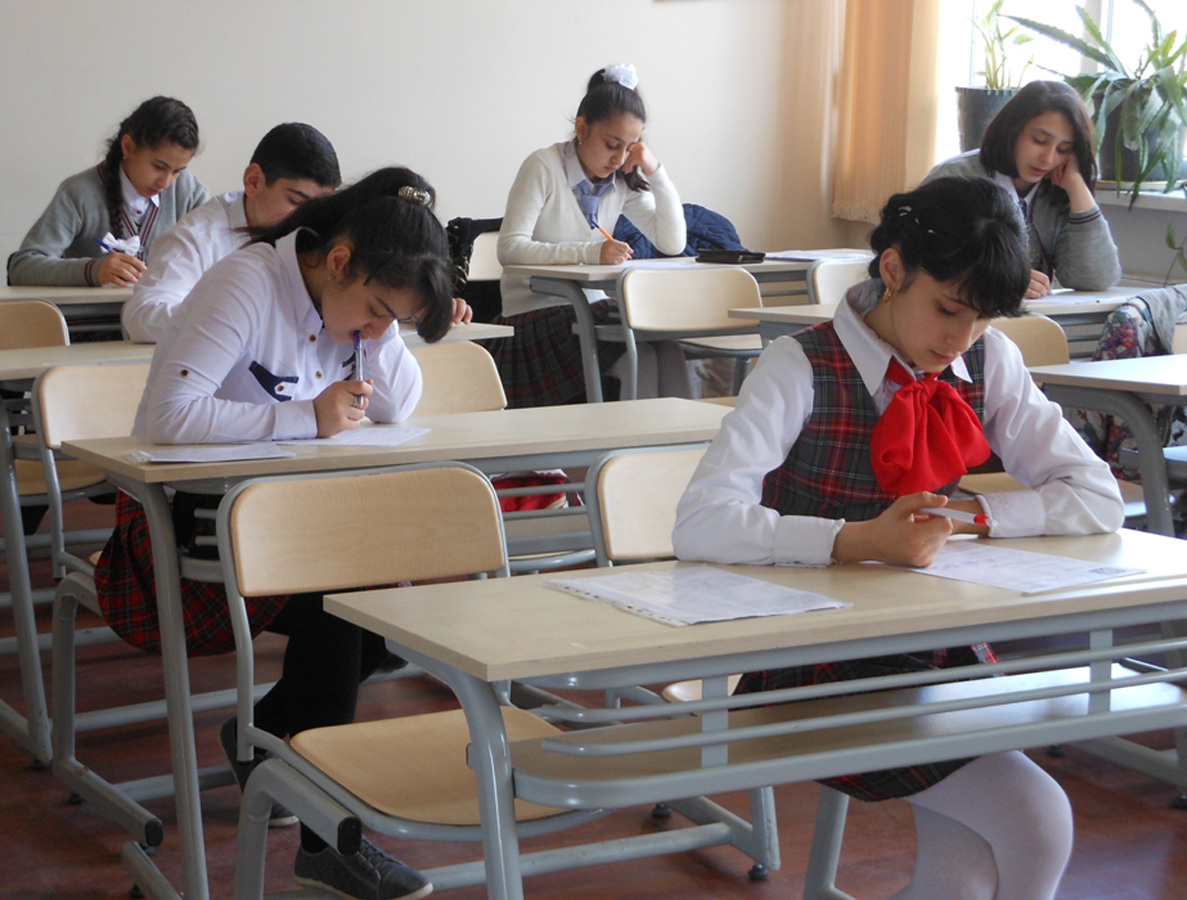 Учебный процесс в школах Азербайджана завершится 30 мая (версия 2)