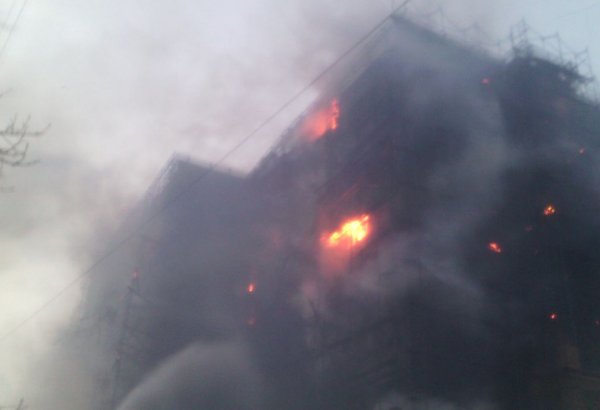 Xətaidə yanan binaya görə tutulanlar azadlığa buraxıldı (YENİLƏNİB)
