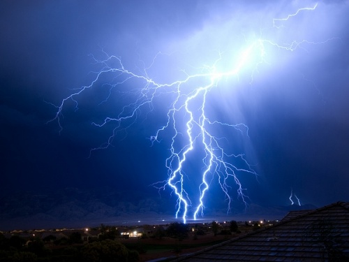 Lightning kills two people in Iran