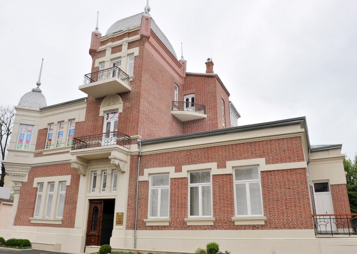 President llham Aliyev reviewed reconstruction and repair work in Lankaran Museum of History and Local Lore