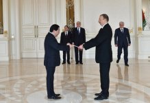 President Ilham Aliyev receives credentials of newly-appointed Vietnamiese ambassador