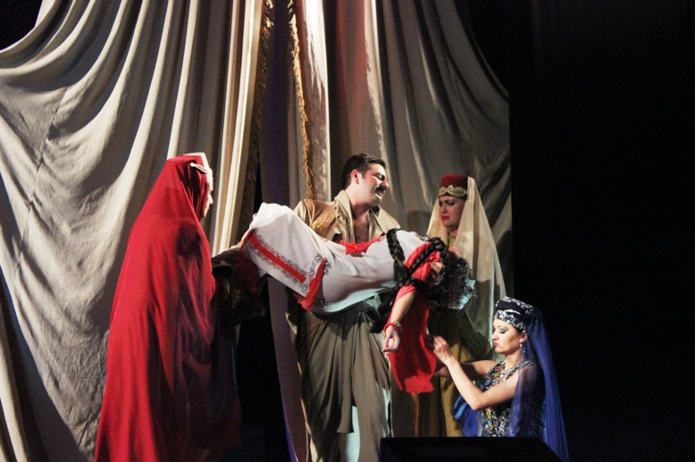 Волшебная ночь Шахерезады в Баку - буйство красок восточной любви (ФОТО)