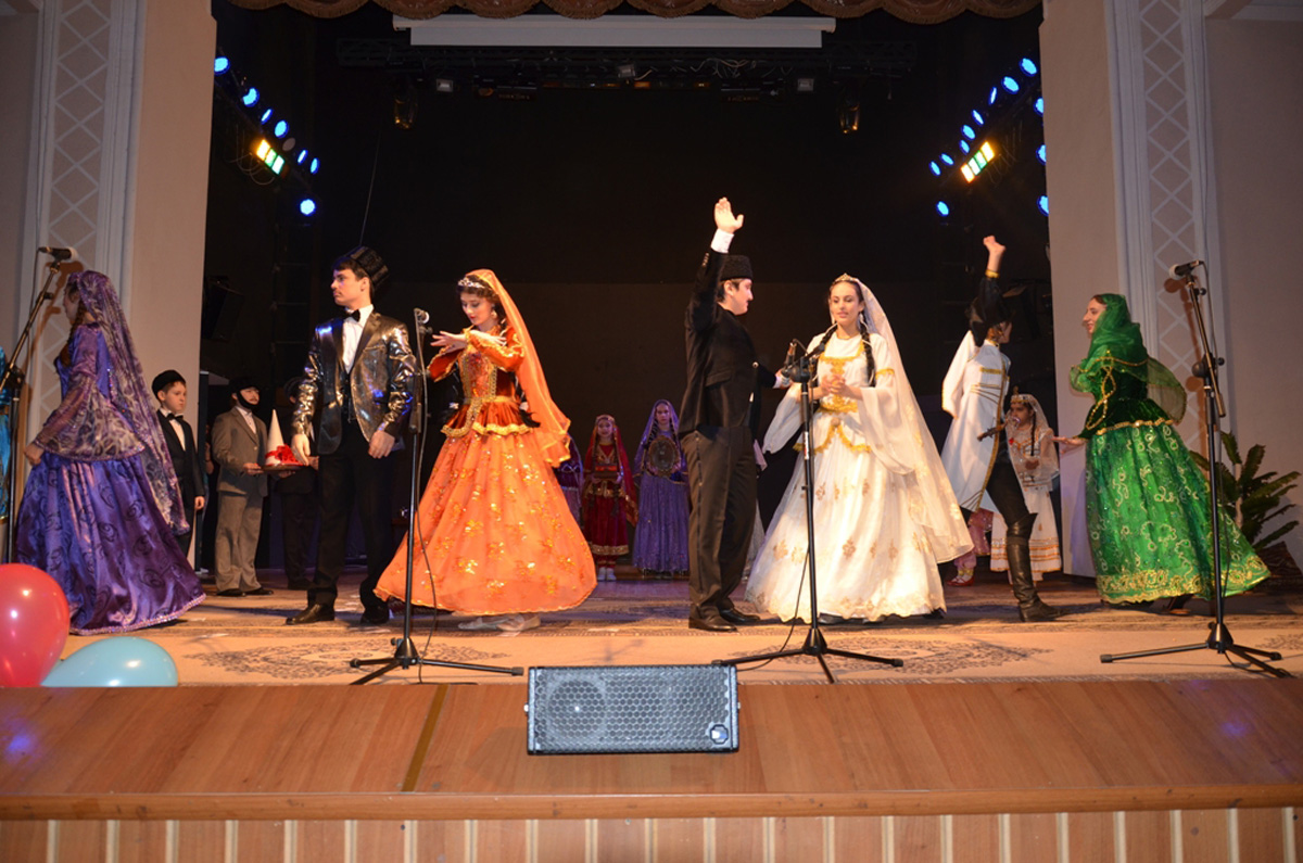 В Баку прошел творческий вечер театра-студии "Гюнай" (ФОТО)