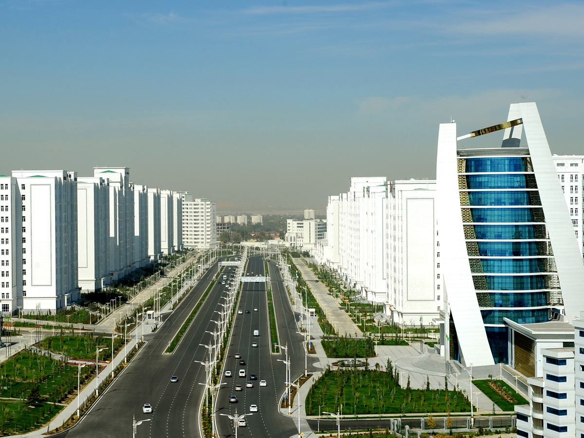 В Туркменистане вводится госстрахование автовладелельцев перед третьми лицами