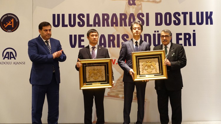 Prezident İlham Əliyev “Beynəlxalq Dostluq və Sülh Mükafatı”na layiq görüldü