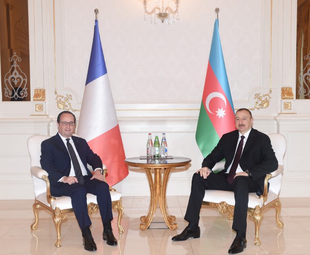 Azerbaijani, French presidents mull Karabakh conflict’s settlement