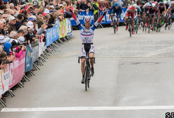 “Synergy Baku”nun velosipedçisi Fransa turunda qalib oldu (FOTO)