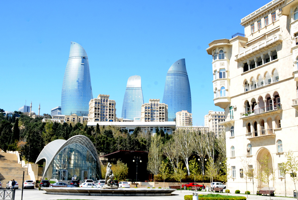 Баку возглавил ТОП-10 городов для путешествий на уик-энд