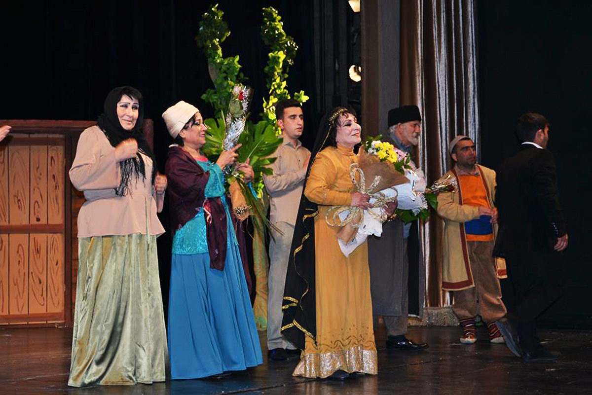 "Любовь и месть" на сцене Аздрамы была встречена овациями (ФОТО)