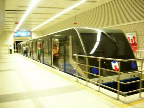 Ankarada yeni metro xətti istismara verilib