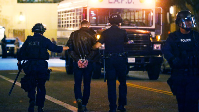 Федеральные службы арестовали 200 участников беспорядков в США