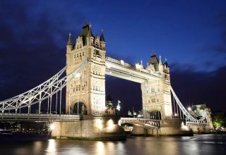 Лондонский Тауэрский мост отмечает 125-летие