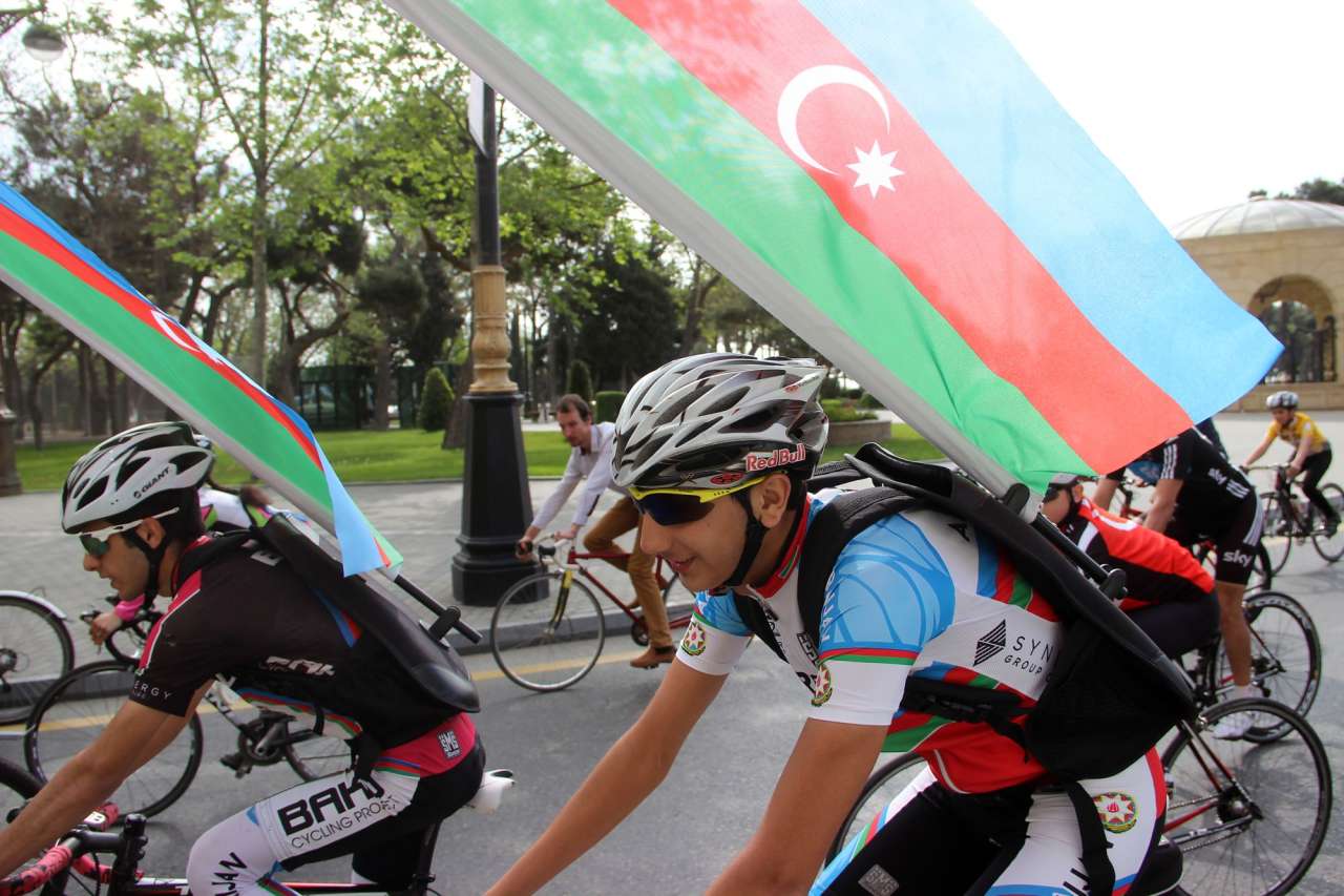 Ümummilli lider Heydər Əliyevin xatirəsinə velosiped yürüşü (FOTO)