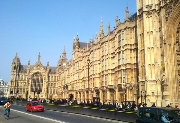 Около 50 тысяч человек поддержали петицию по отделению Лондона от Британии