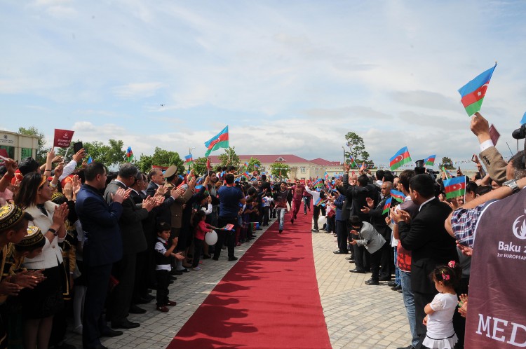Azerbaijan’s Saatli welcomes torch of European Games (PHOTO)