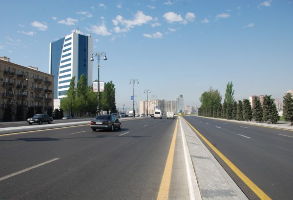 Сегодня во второй половине дня в Баку будет ограничено движение транспорта