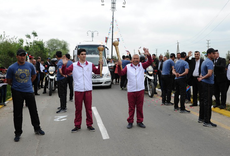 Baku 2015 flame arrives in Beylagan