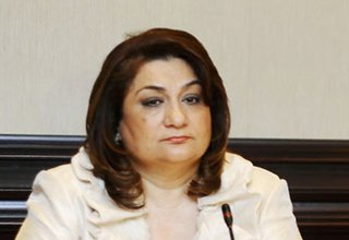 Hicran Hüseynova: Azərbaycanda uşaq intiharları və abortların sayı artıb
