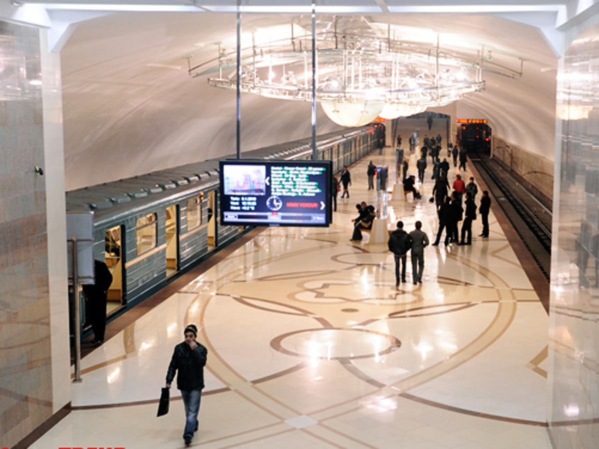 Azerbaycan'da metro istasyonlarında güvenlik önlemleri artırıldı