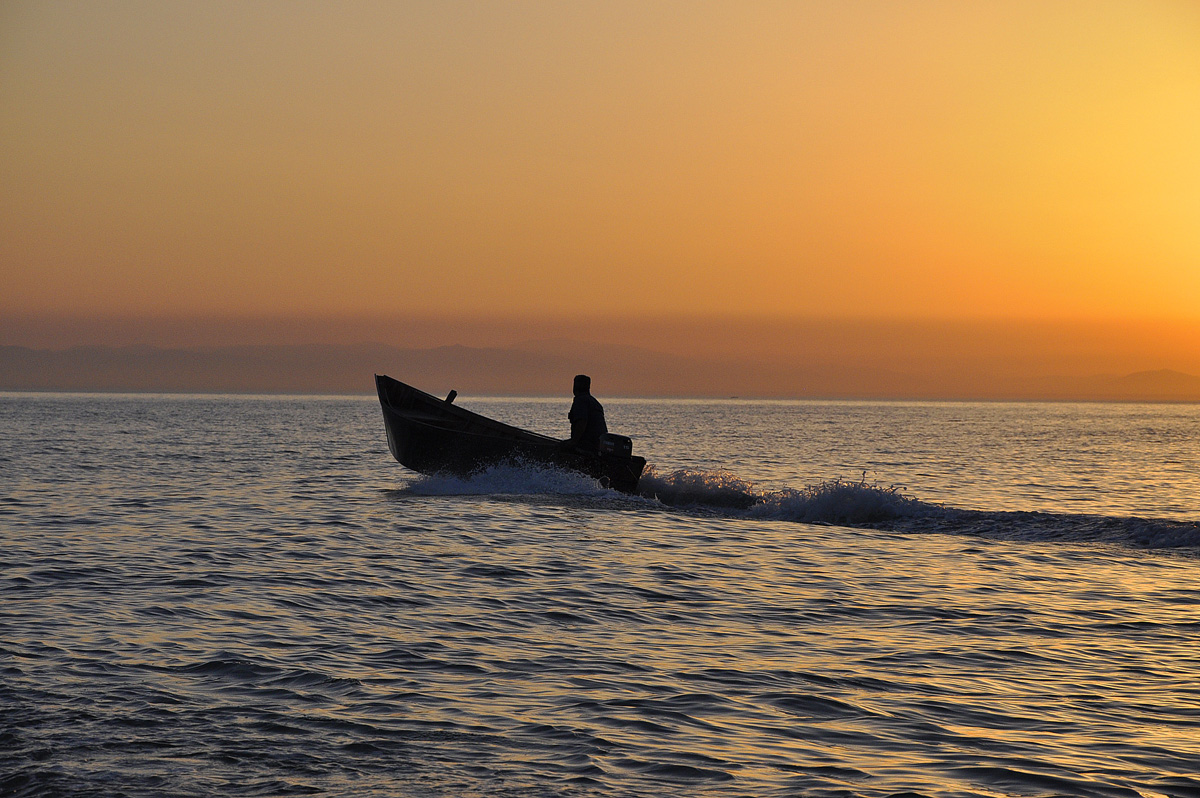 BAKU 2015: Sun, sea, beaches, waves and sunset (PHOTO)