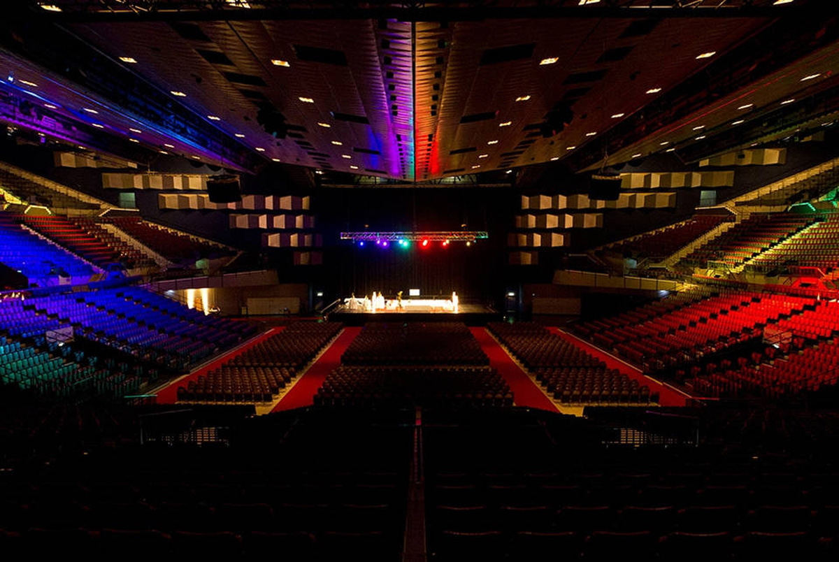 Сцена "Евровидения 2015" в Wiener Stadthalle – одежда ведущих, эко-кухня, пресс-центр (ФОТО)