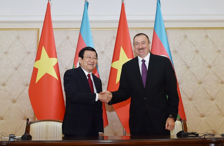 Президенты Азербайджана и Вьетнама выступили с совместным заявлением для прессы (ФОТО)