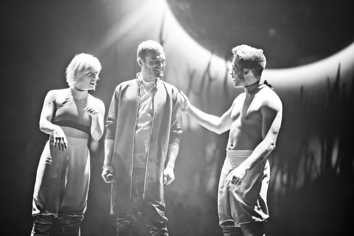 Это невероятно вдохновляет: Эльнур Гусейнов на сцене "Евровидения" (ФОТО)