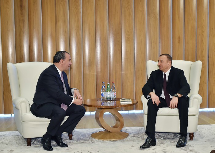 Президент Азербайджана принял председателя Фонда этнического взаимопонимания в США