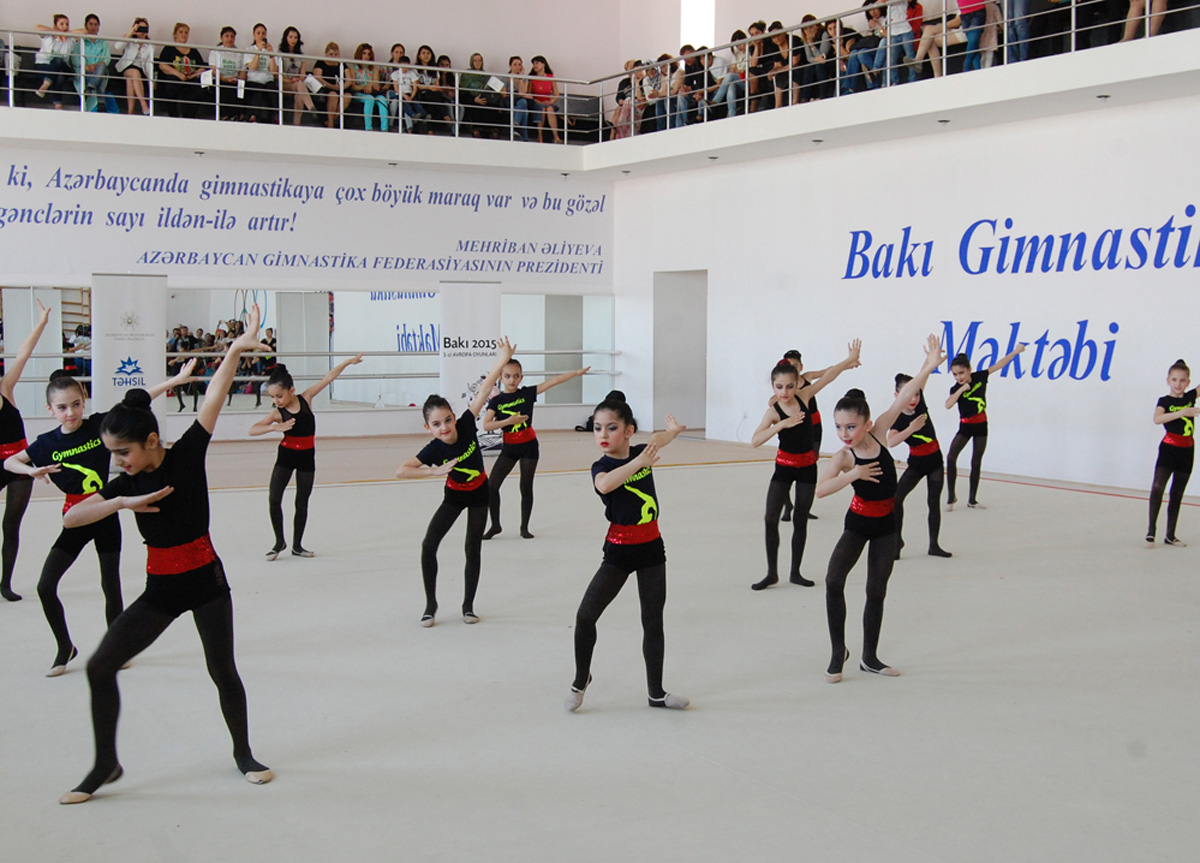 В Баку прошли фестивальные соревнования по художественной гимнастике (ФОТО)