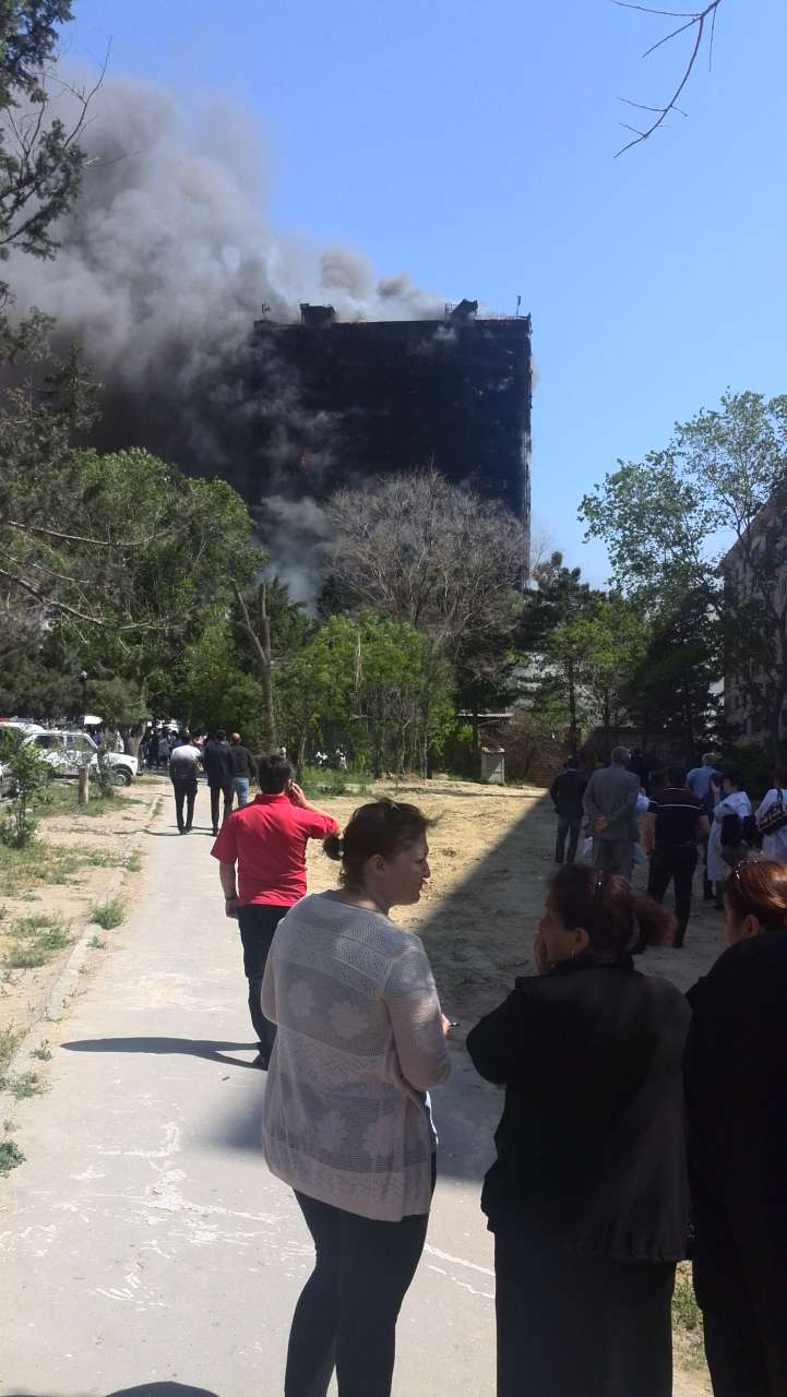 Massive fire in residential building in Baku (UPDATE 3) (PHOTO, VIDEO)