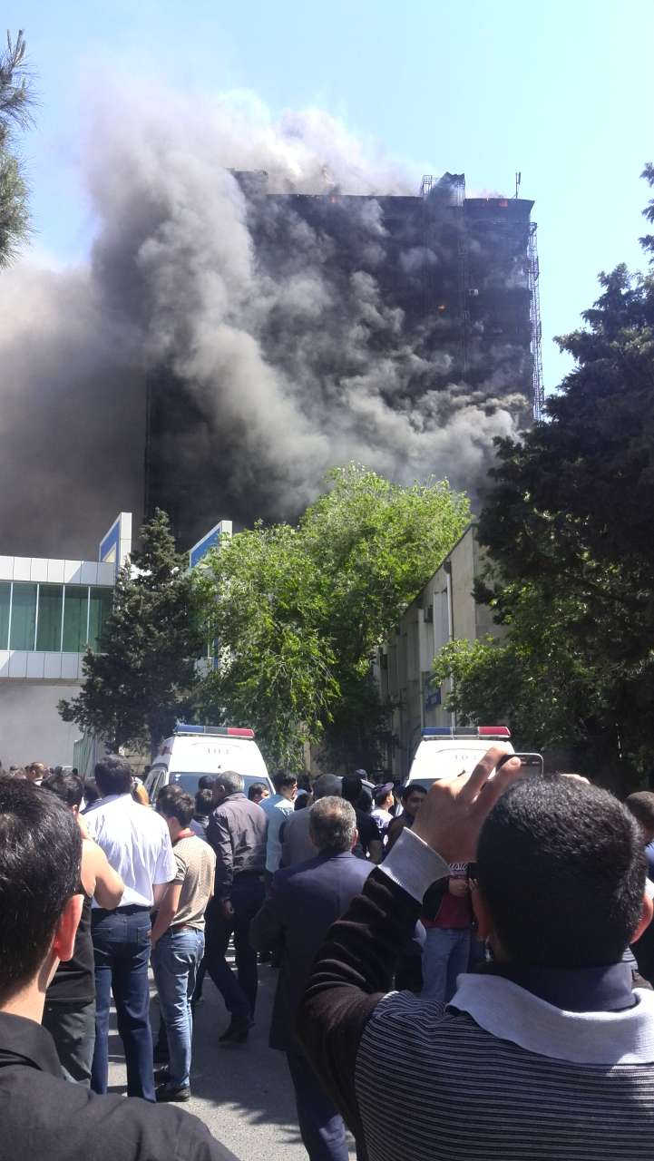 Four killed in fire in multi-story building in Baku (UPDATE 4) (PHOTO, VIDEO)