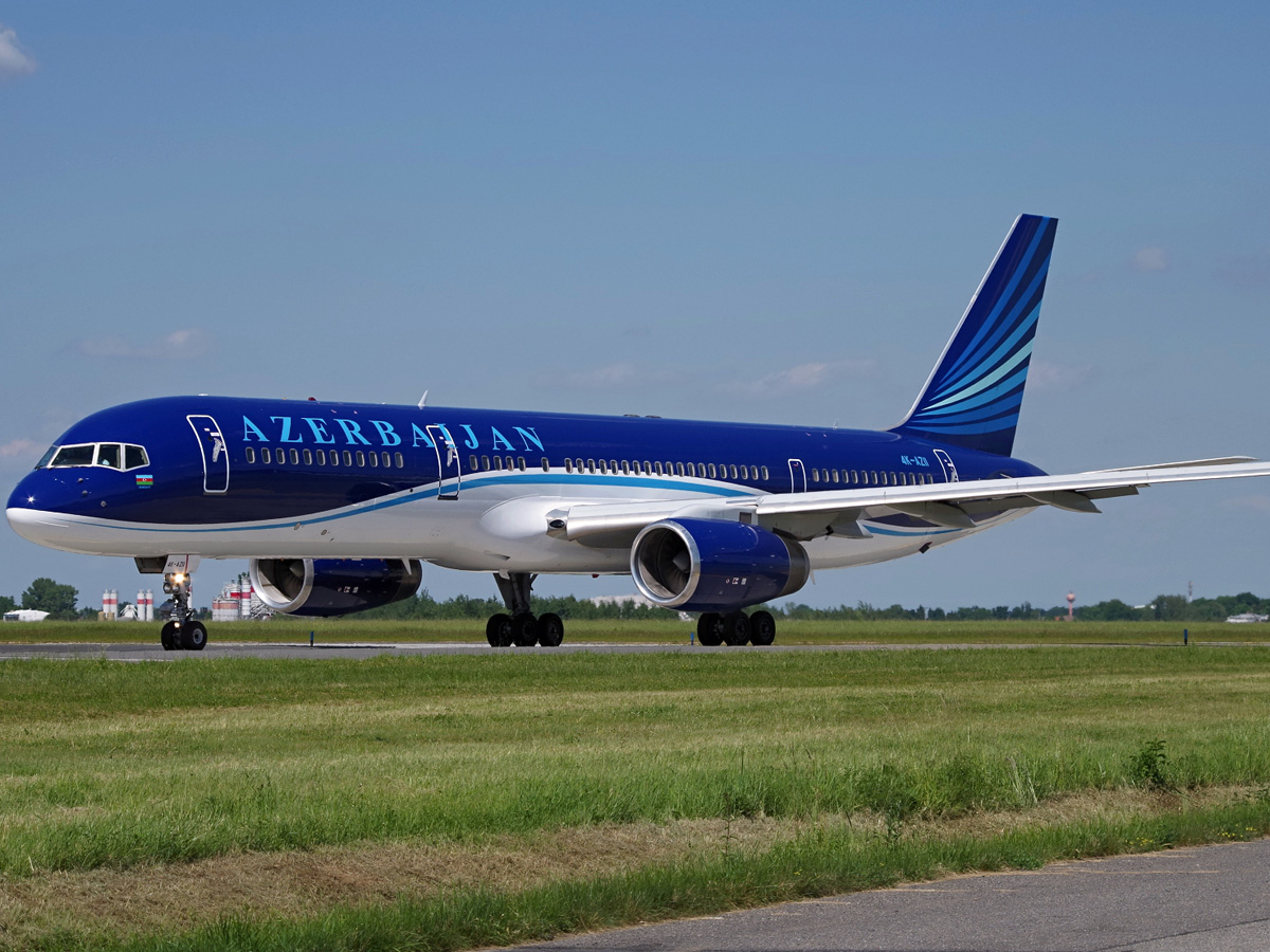 AZAL safely dispatches all passengers of returned plane to Moscow