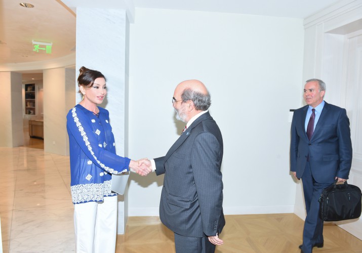 Azerbaijan`s first lady meets with delegation headed with FAO director-general