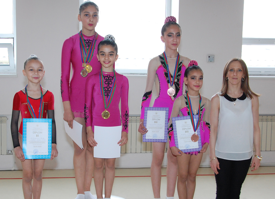 В Баку состоялись соревнования по акробатической гимнастике