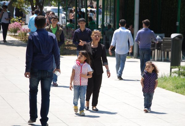 Azerbaycan'ın nüfusu 10 milyona yaklaştı