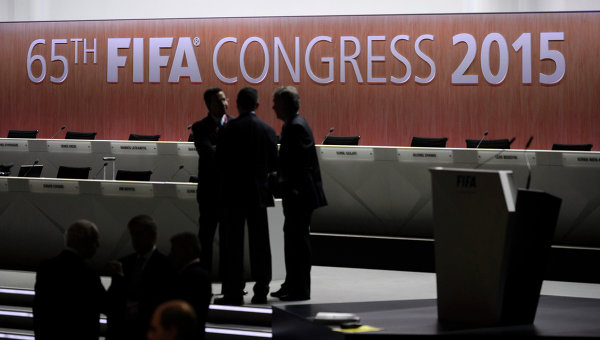Ни один из кандидатов на пост главы ФИФА не выиграл в первом туре