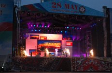 В Баку состоялись праздничный концерт и фейерверк в связи с Днем Республики (ФОТО)
